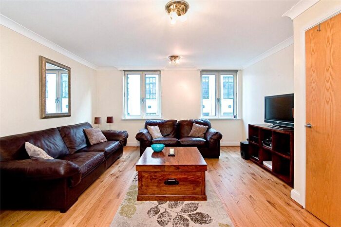 2 Bedroom Apartment To Rent In Carthusian Street, EC1M