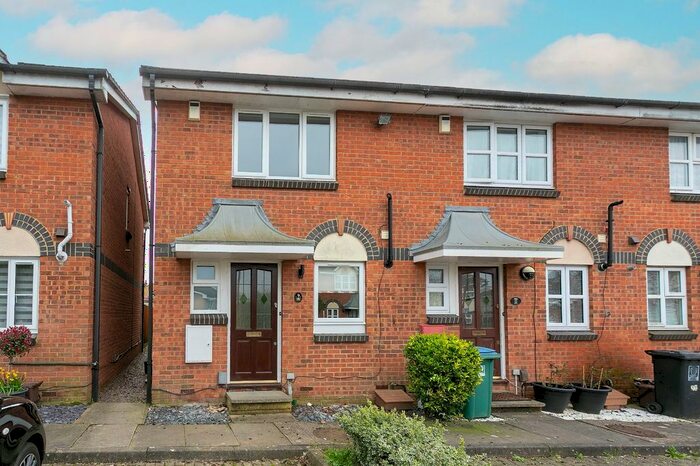 2 Bedroom Terraced House To Rent In Avenue Terrace, Watford, Hertfordshire, WD19