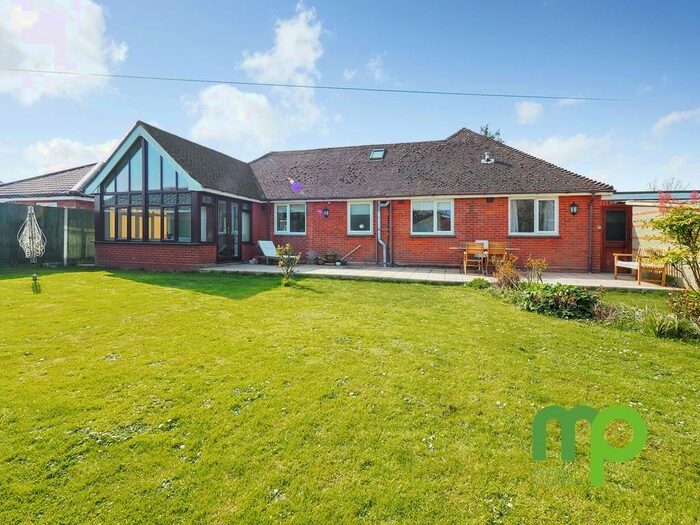 4 Bedroom Detached House For Sale In Norwich Road, Tacolneston, NR16