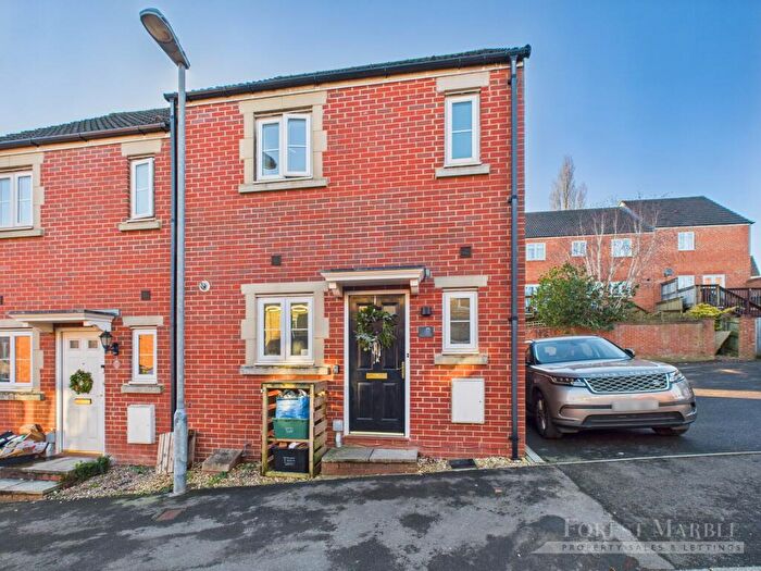 2 Bedroom End Of Terrace House For Sale In Knights Maltings, Frome, BA11