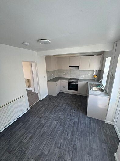 3 Bedroom Semi Detached House To Rent In Quarry Road, Selly Oak, Birmingham, West Midlands, B29