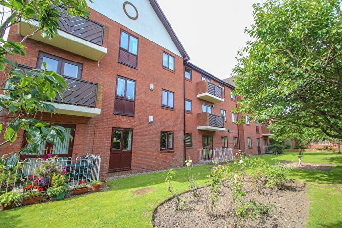 1 Bedroom Apartment For Sale In Lynden Gate, Cromer Avenue, Low Fell, Gateshead, Tyne And Wear, NE9