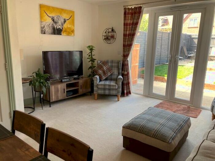 2 Bedroom Property For Sale In Oak Tree Close, Odiham, Hook, Hampshire, RG29