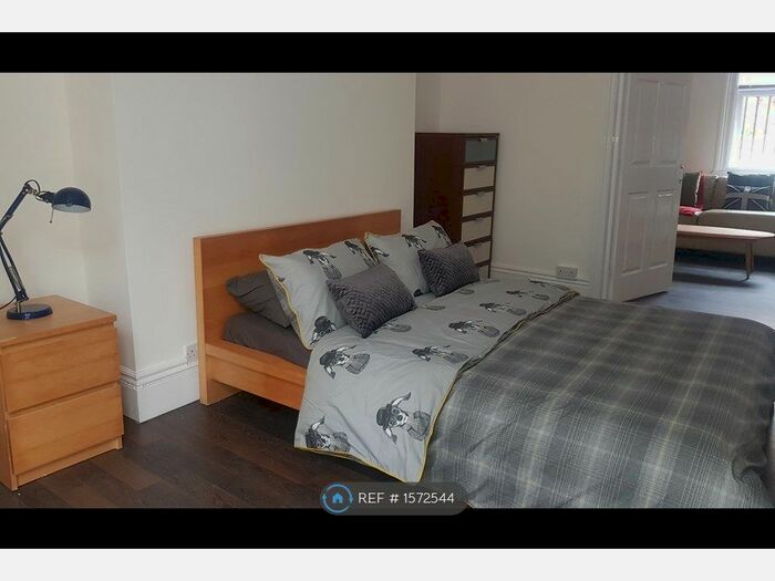 1 Bedroom Flat To Rent In Back Kendal Lane, Leeds, LS3