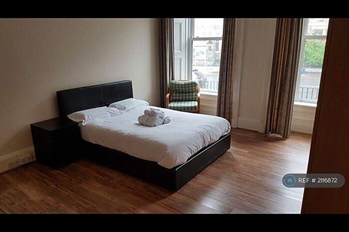 4 Bedroom Flat To Rent In East Preston Street, Edinburgh, EH8