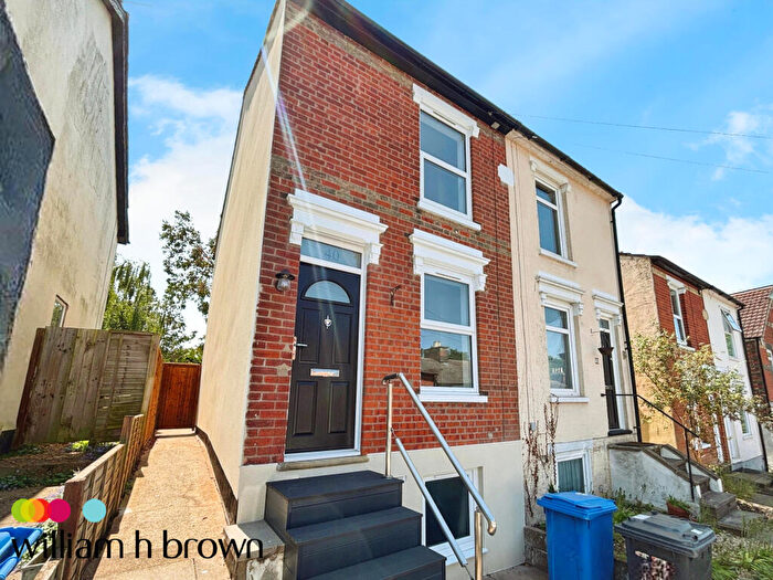 2 Bedroom Semi-Detached House To Rent In Ringham Road, Ipswich, IP4