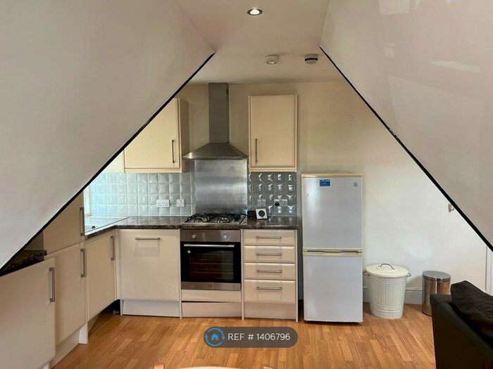 2 Bedroom Semi-Detached House To Rent In Fl-, London, SE21