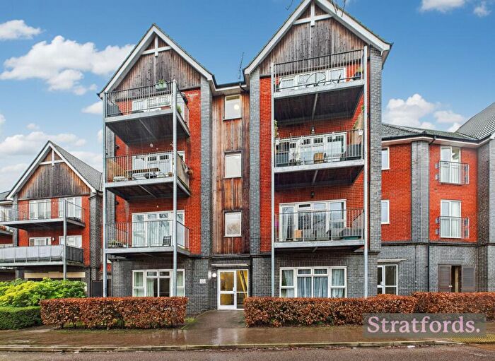 2 Bedroom Apartment To Rent In Millward Drive, Bletchley, MK2