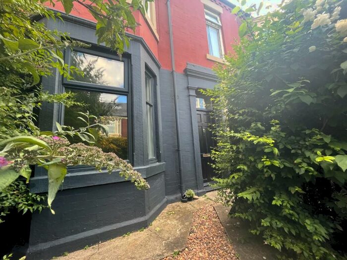 2 Bedroom Flat To Rent In Hulne Avenue, North Shields, NE30