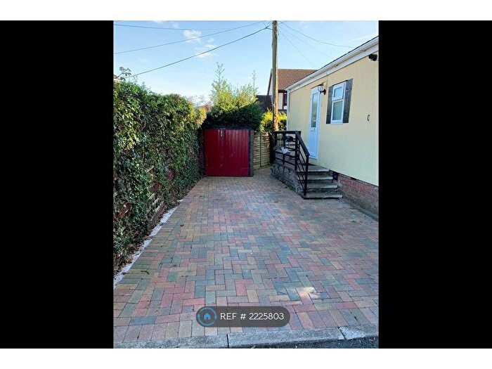 1 Bedroom Mobile/park Home To Rent In Heath Park, Wolverhampton, WV10