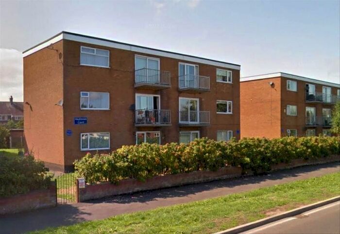 2 Bedroom Flat To Rent In Heyhouses Court, St Annes, Lancashire FY8