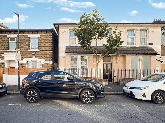 2 Bedroom Maisonette For Sale In St. Marys Road, London, NW10