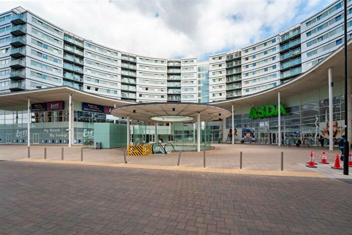 1 Bedroom Flat For Sale In Flat The Blenheim Centre, Hounslow, TW3