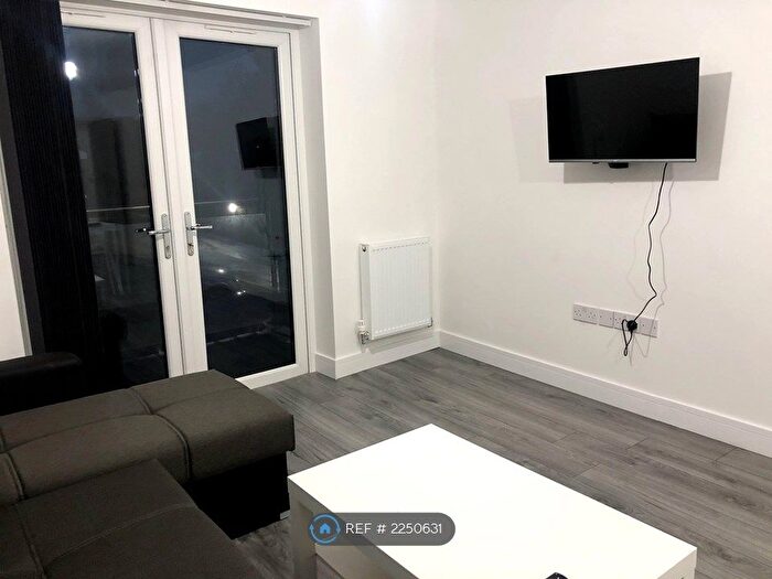 1 Bedroom Flat To Rent In Saffron Lane, Leicester, LE2