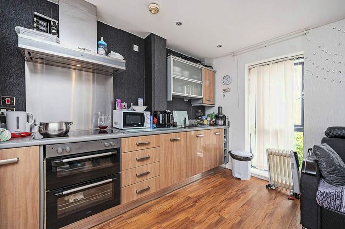 1 Bedroom Flat To Rent In Windmill Road, Clapton, London, E5