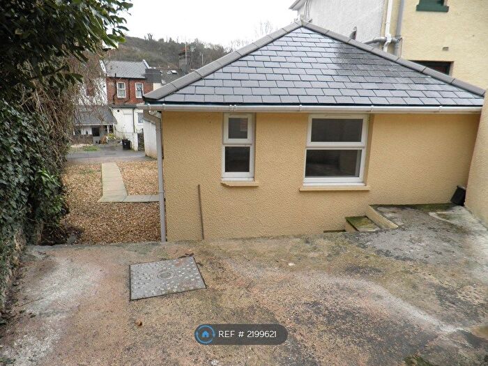 1 Bedroom Bungalow To Rent In Hill View Terrace, Torquay, TQ1