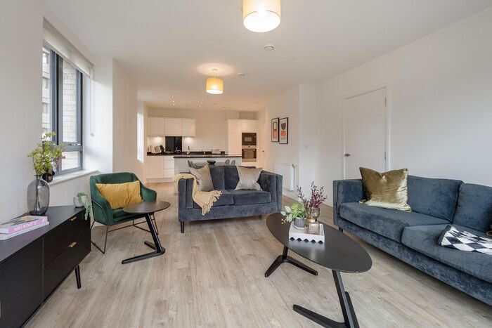 3 Bedroom Flat To Rent In Viscount House, Lakeside Drive, London, NW10