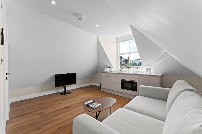 1 Bedroom Flat To Rent In St Petersburgh Place, Bayswater, London, W2