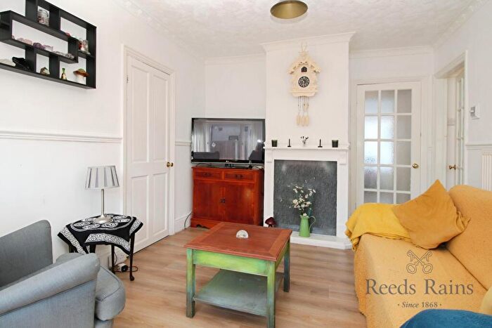 2 Bedroom Bungalow For Sale In Woodside Avenue, Kinmel Bay, Conwy, LL18