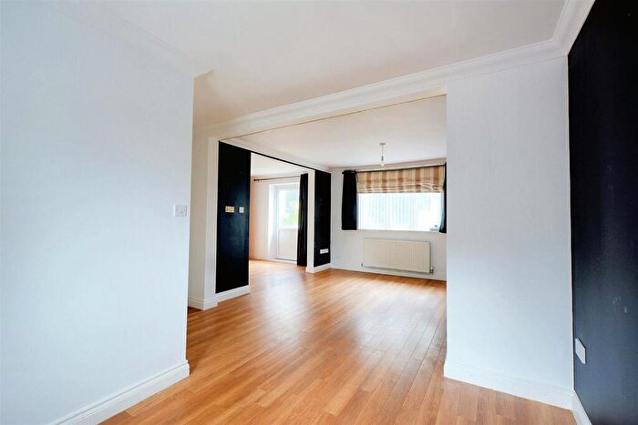 2 Bedroom Detached Bungalow For Sale In Derby Road, Beeston, Nottingham, NG9
