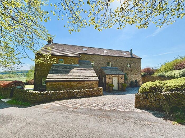 5 Bedroom Property To Rent In High Peak, SK23