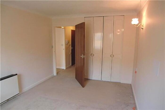 1 Bedroom Retirement Property To Rent In Homebush House, Kings Head Hill, Chingford, E4