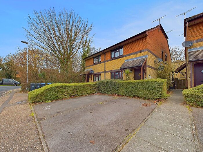 1 Bedroom Flat To Rent In Carisbrooke Drive, Worthing, BN13