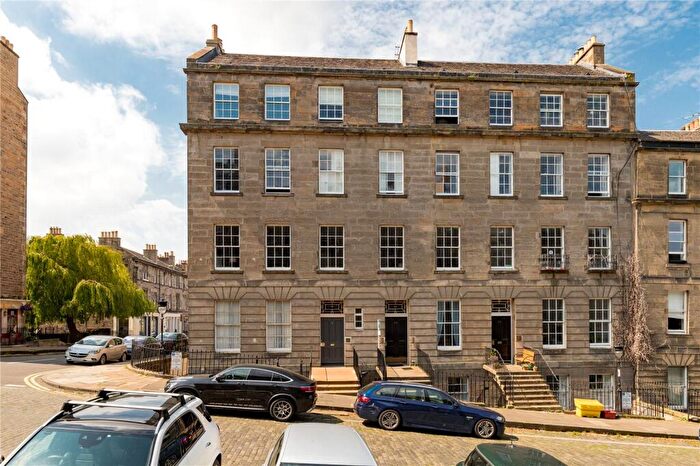 3 Bedroom Apartment For Sale In Dundonald Street, New Town, Edinburgh, Midlothian, EH3