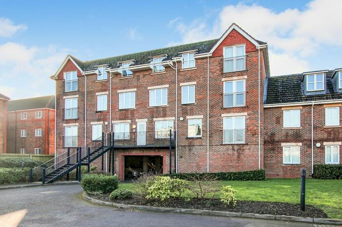 2 Bedroom Flat To Rent In Kingston Road, Epsom, KT19