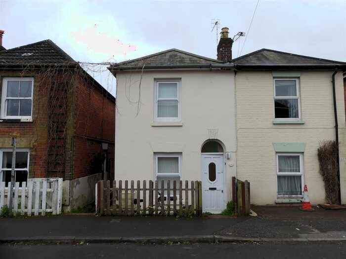 3 Bedroom Semi Detached House To Rent In Osborne Road, Totton, SO40