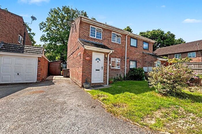 3 Bedroom Semi-Detached House For Sale In North Baddesley, SO52