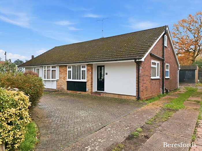 4 Bedroom Bungalow For Sale In Long Ridings Avenue, Hutton, CM13