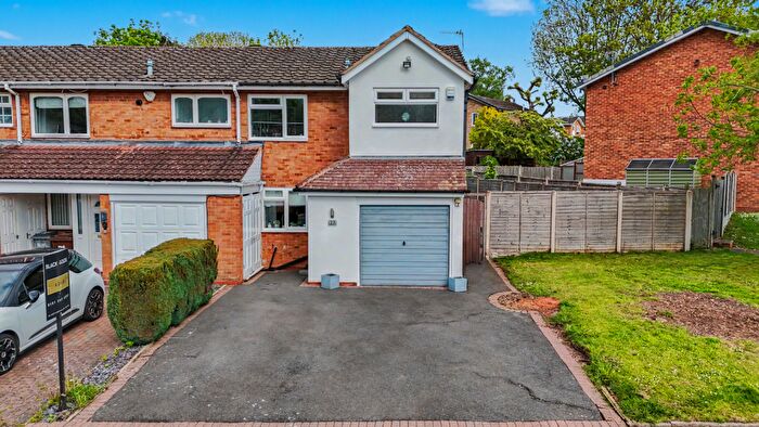 3 Bedroom End Of Terrace House For Sale In Banbrook Close, Solihull, B92
