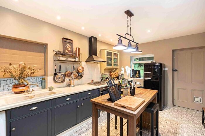 2 Bedroom Apartment For Sale In Bodorgan Road, Bournemouth, BH2