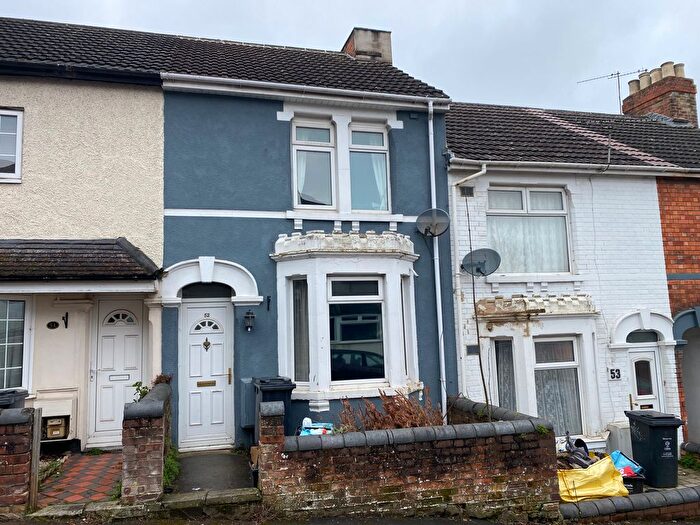 2 Bedroom Terraced House For Sale In Town Centre, Swindon, SN1