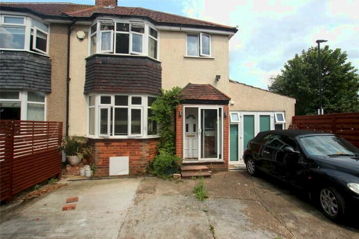 4 Bedroom End Of Terrace House To Rent In Begbie Road, London, SE3