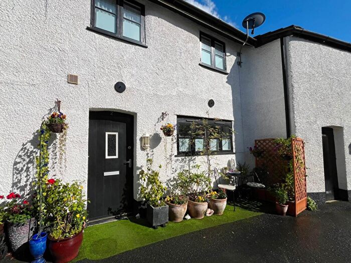2 Bedroom Mews For Sale In Granary Mews, Parliament Street, Crediton, EX17