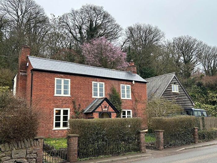 4 Bedroom Detached House For Sale In Parkway, HR8