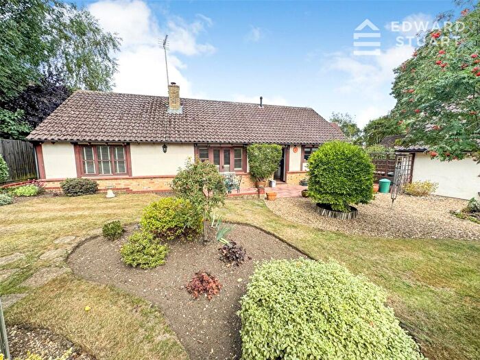 3 Bedroom Bungalow For Sale In The Stackyard, Orton Waterville, Peterborough, Cambridgeshire, PE2