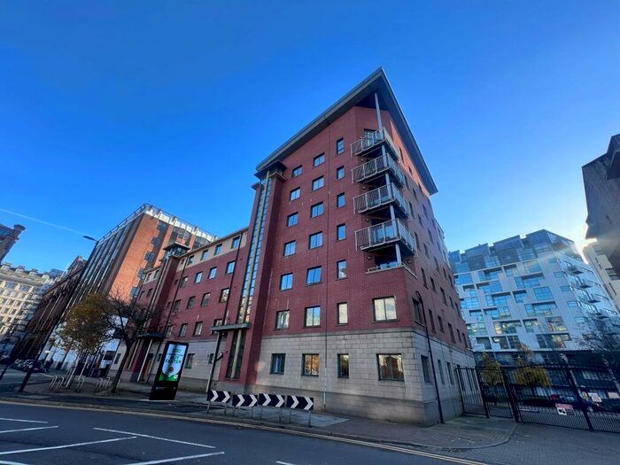 3 Bedroom Apartment To Rent In Great Bridgewater Street, City Centre, M1