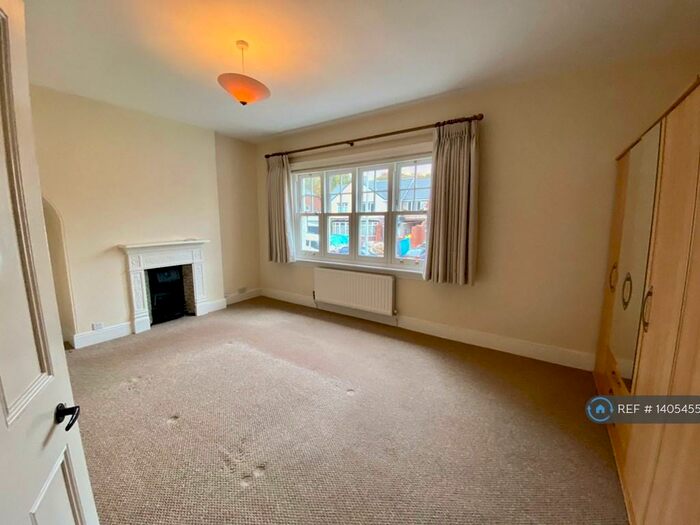 5 Bedroom Semi-Detached House To Rent In Lightwoods Hill, Smethwick, B67