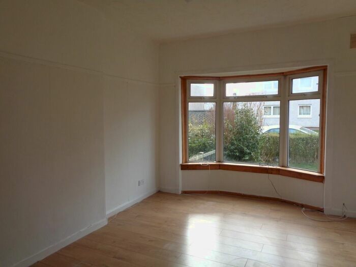 3 Bedroom Flat To Rent In Kinnell Ave, Cardonald, Glasgow, G52