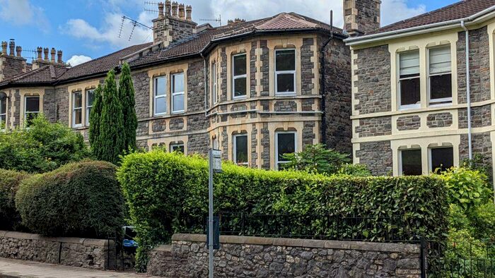 4 Bedroom Flat To Rent In Redland Grove Top, BS6