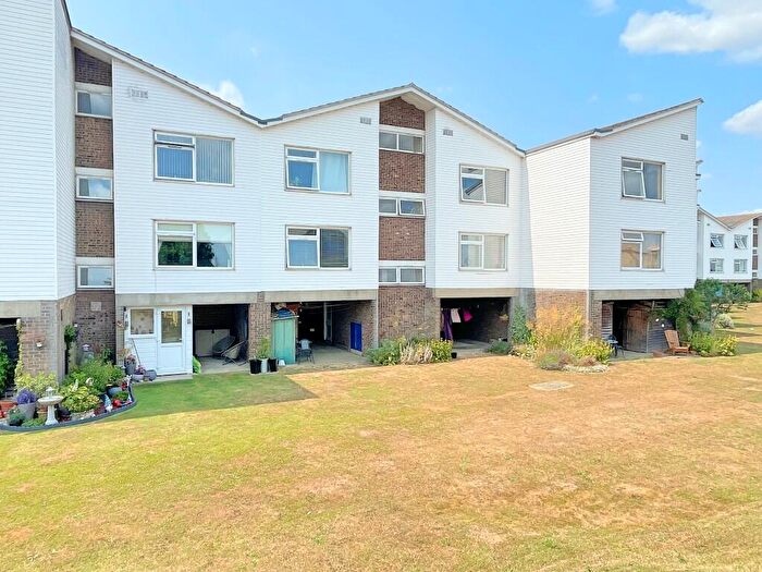 2 Bedroom Flat For Sale In Woodrolfe Park, Tollesbury, CM9