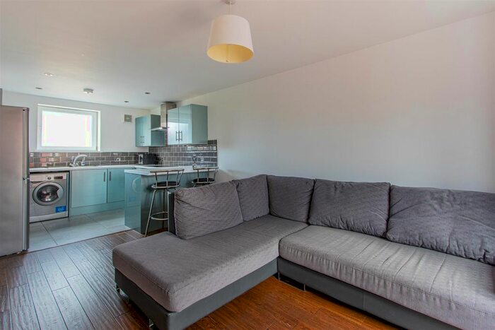 1 Bedroom Flat To Rent In Newfoundland Road, Heath, CF14