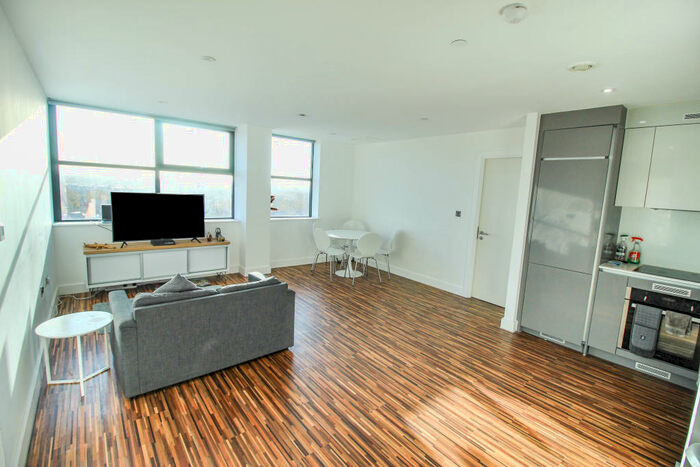 3 Bedroom Apartment To Rent In Westpoint, Chester Road, M16