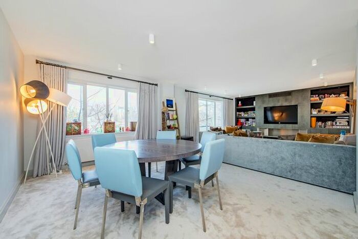 3 Bedroom Flat To Rent In Addison Road, London, W14