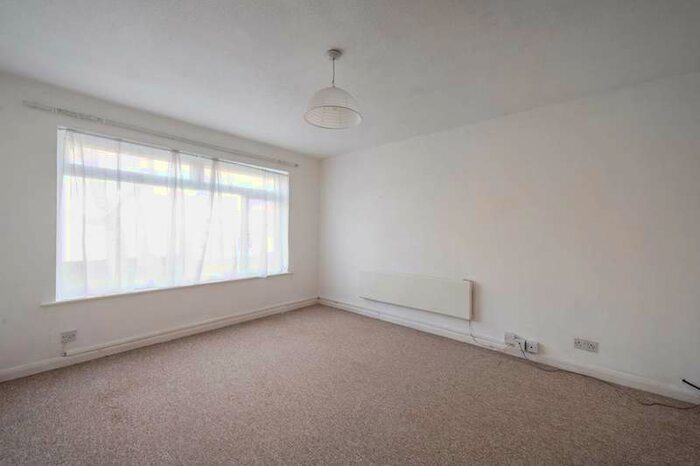 2 Bedroom Flat To Rent In Worple Road, Wimbledon, SW19