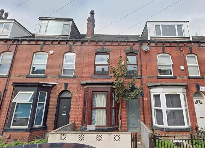 3 Bedroom Terraced House For Sale In Ashville Grove, Leeds, LS6