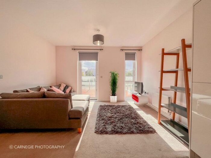 1 Bedroom Apartment To Rent In Penn Way, Welwyn Garden City, AL7